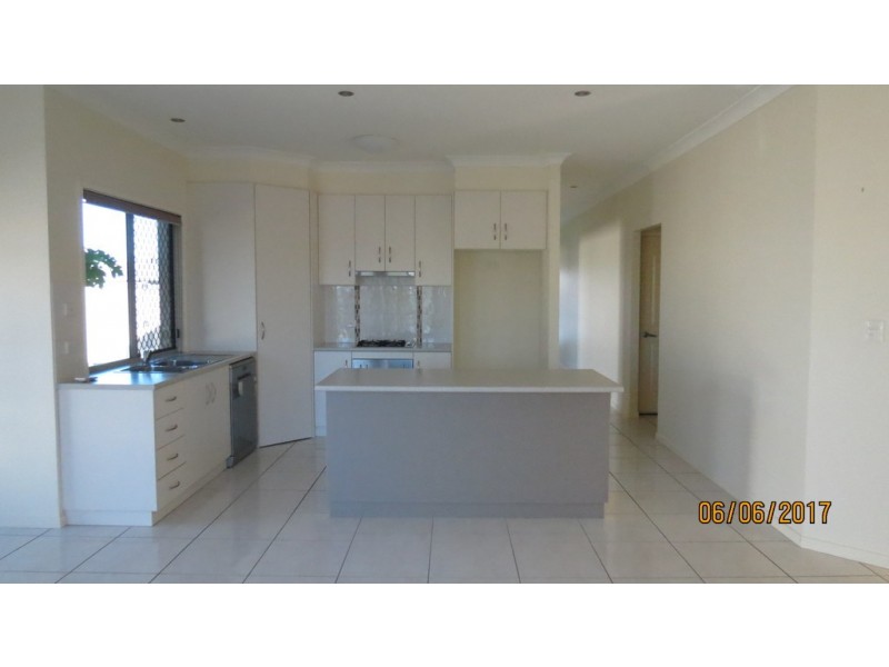 8 Kassidy Drive, Emerald QLD 4720