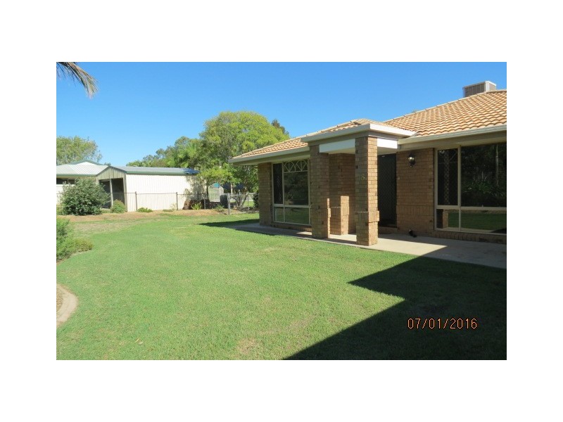 18 Akubra Dr, Emerald QLD 4720
