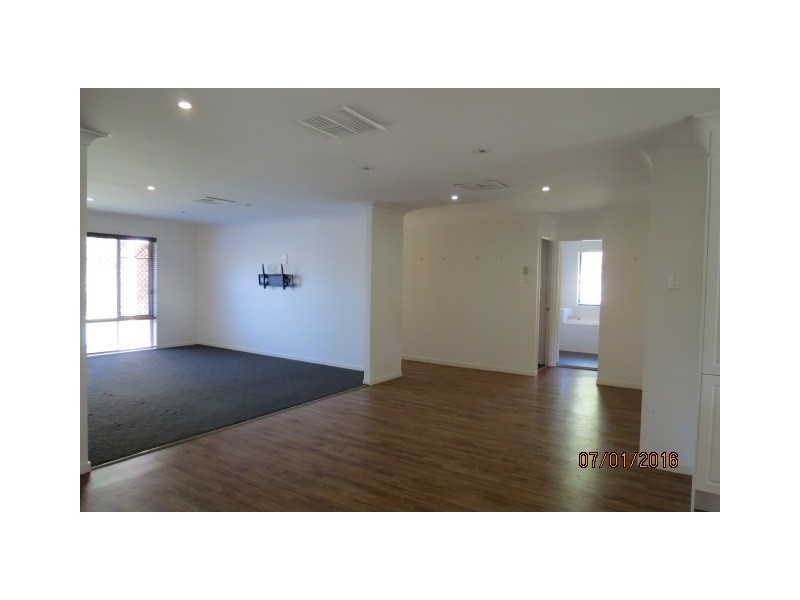 18 Akubra Dr, Emerald QLD 4720