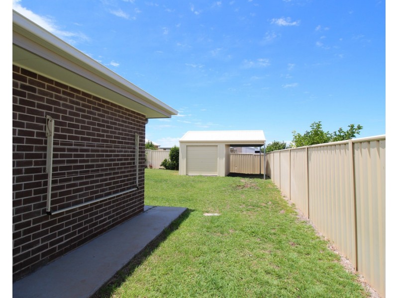 3 Windermere Street, Emerald QLD 4720