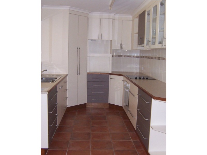 72 Gray, Emerald QLD 4720