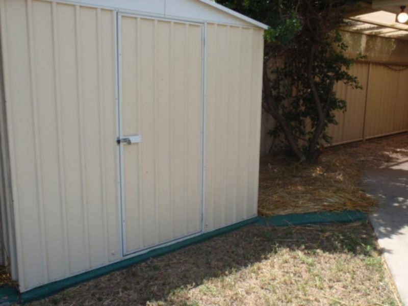 56 Long Street, Emerald QLD 4720