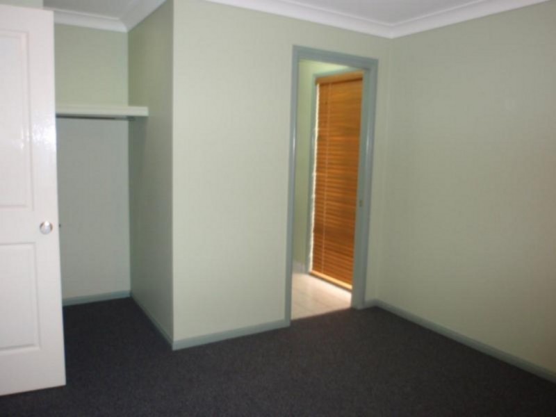 56 Long Street, Emerald QLD 4720