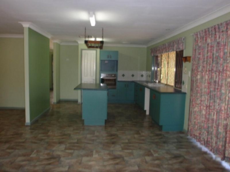 56 Long Street, Emerald QLD 4720