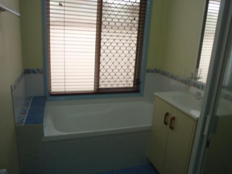 56 Long Street, Emerald QLD 4720