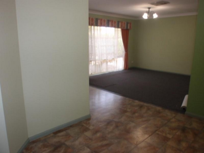 56 Long Street, Emerald QLD 4720