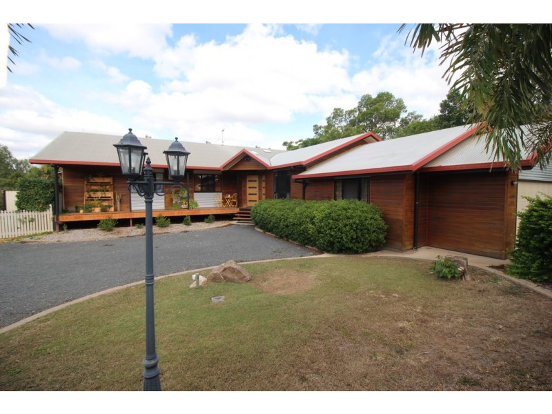 14 Coaker Drive, Emerald QLD 4720