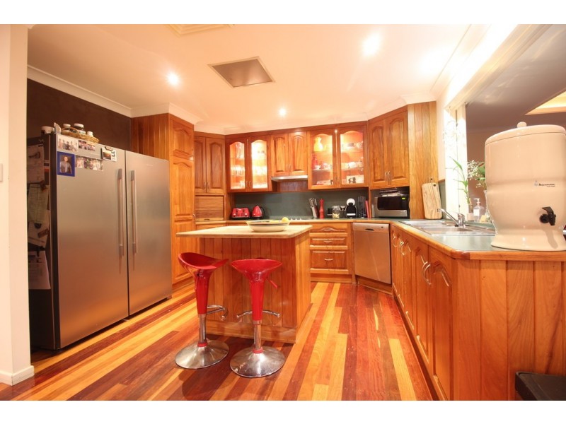 14 Coaker Drive, Emerald QLD 4720