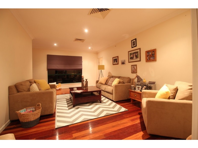 14 Coaker Drive, Emerald QLD 4720