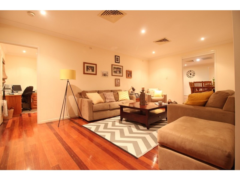 14 Coaker Drive, Emerald QLD 4720