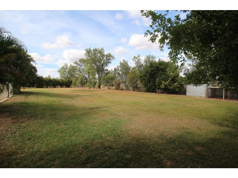 14 Coaker Drive, Emerald QLD 4720