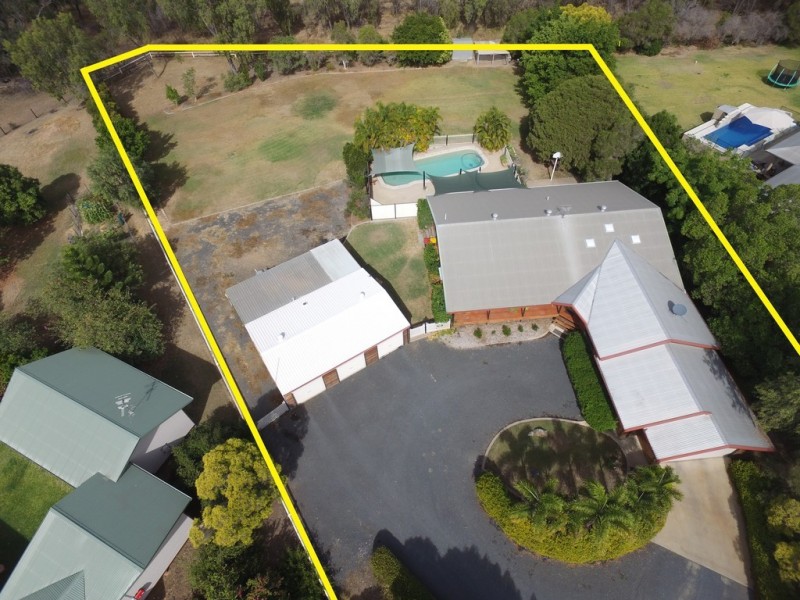 14 Coaker Drive, Emerald QLD 4720