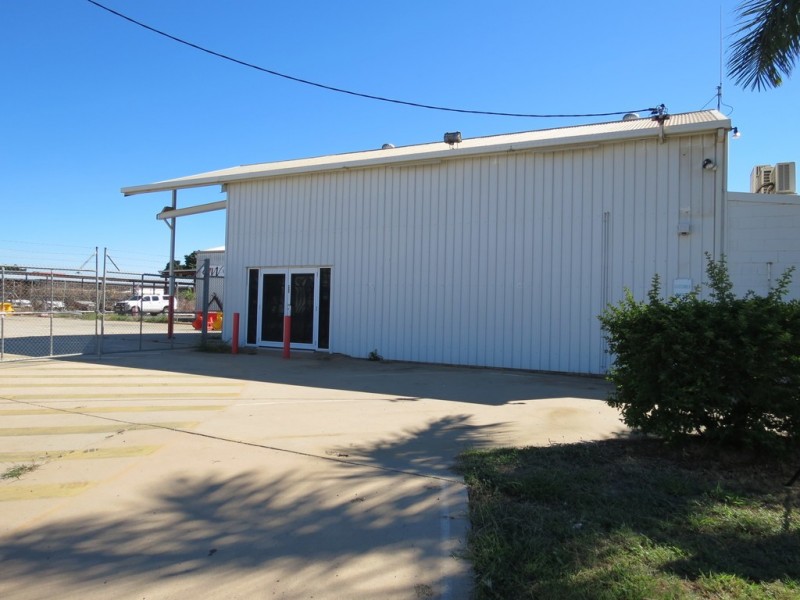 2 Hicks Street, Emerald QLD 4720