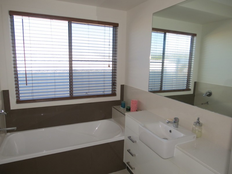 6 Longford Street, Emerald QLD 4720