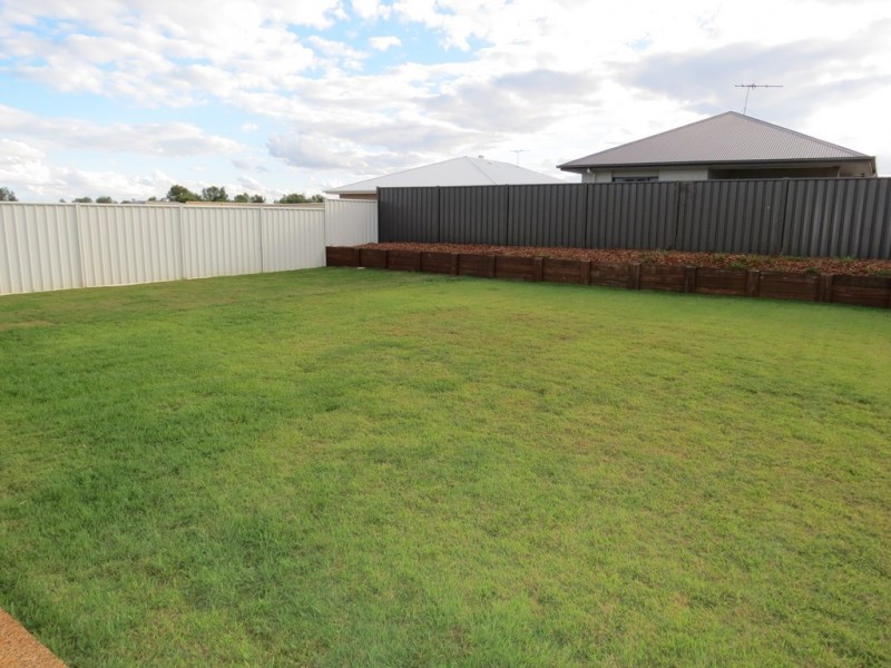 6 Longford Street, Emerald QLD 4720