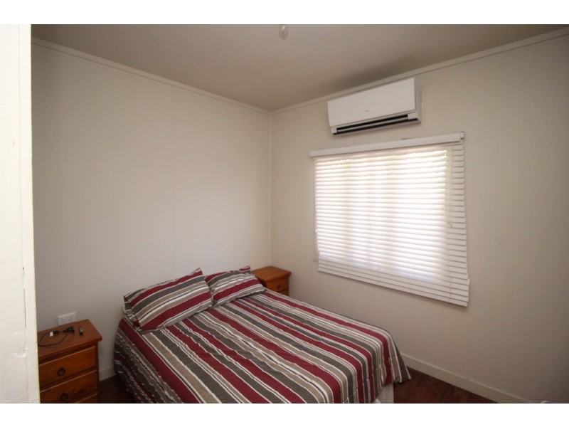 11 Hospital Road, Emerald QLD 4720