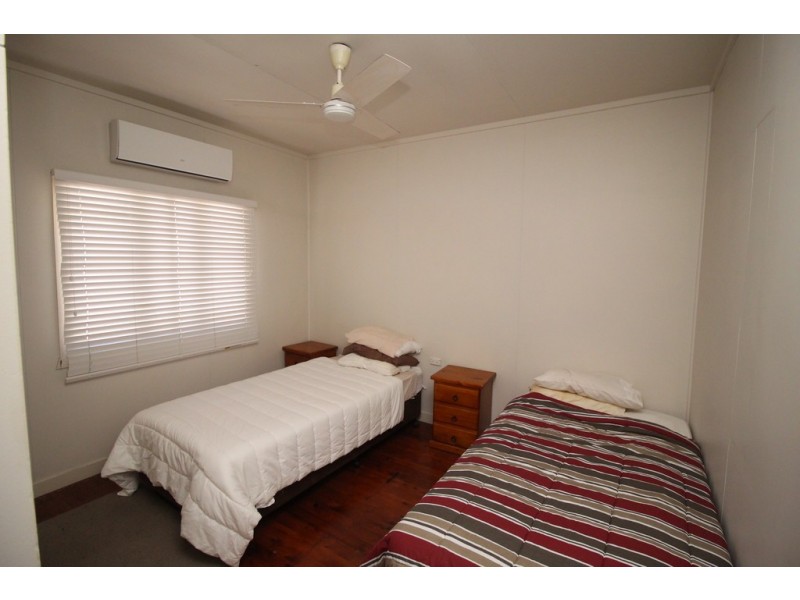 11 Hospital Road, Emerald QLD 4720