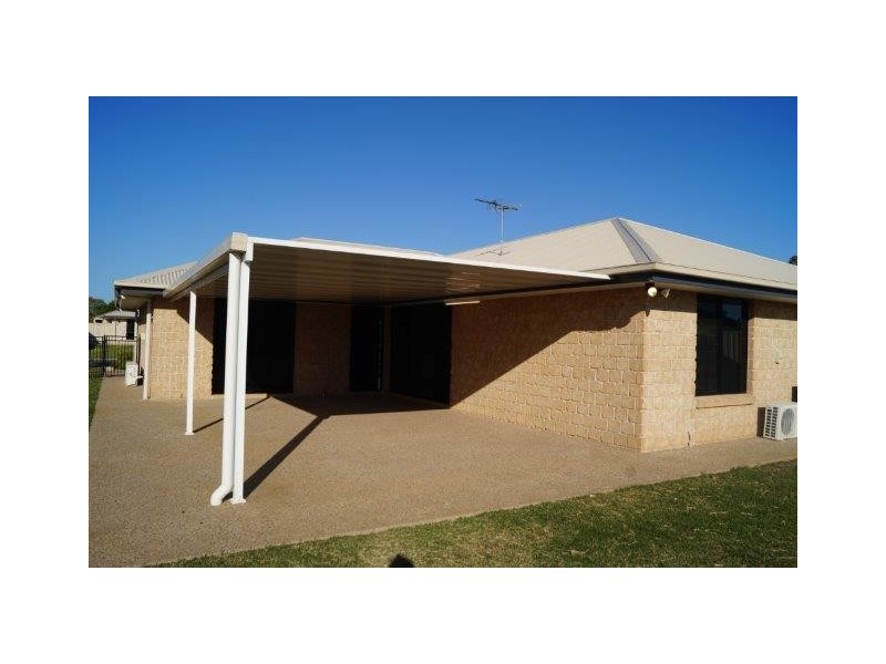 34 Moriarty Street, Emerald QLD 4720