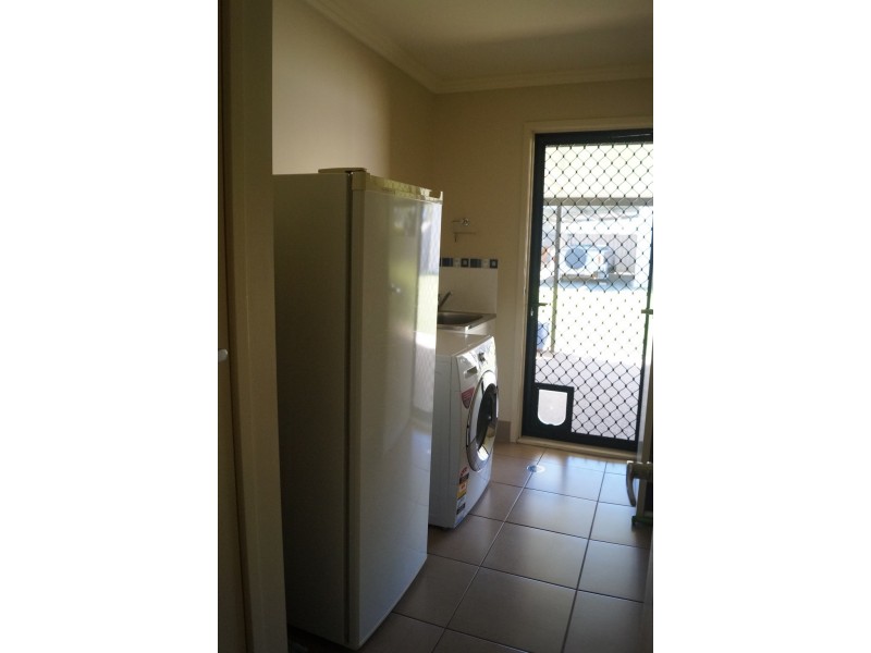 16 APPLICATION APPROVED Brokenwood St, Emerald QLD 4720