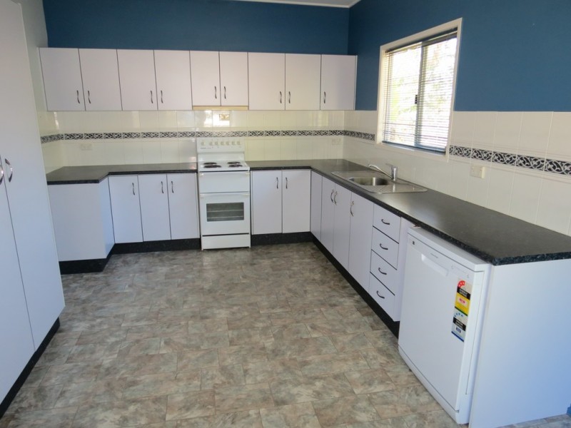 2 Brahman Place, Emerald QLD 4720