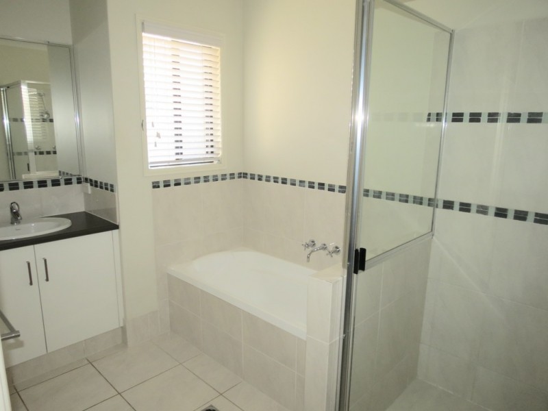 22 Cook Close, Emerald QLD 4720