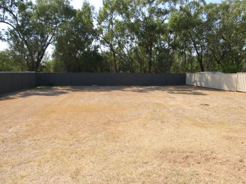 22 Cook Close, Emerald QLD 4720