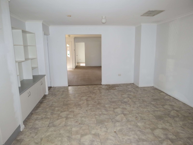 26 Jeppesen Drive, Emerald QLD 4720