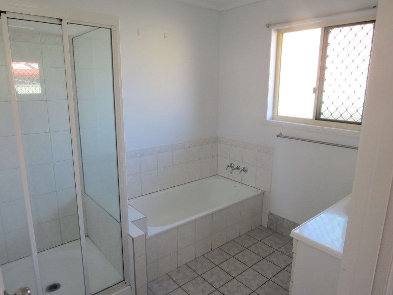 26 Jeppesen Drive, Emerald QLD 4720