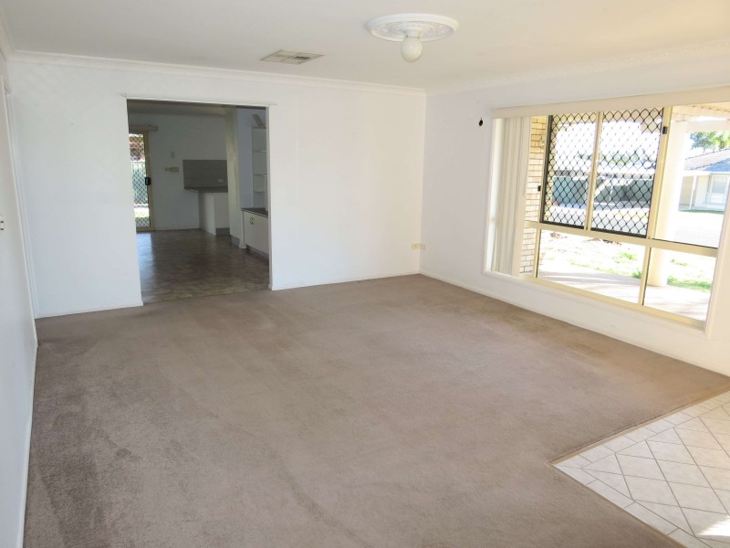 26 Jeppesen Drive, Emerald QLD 4720