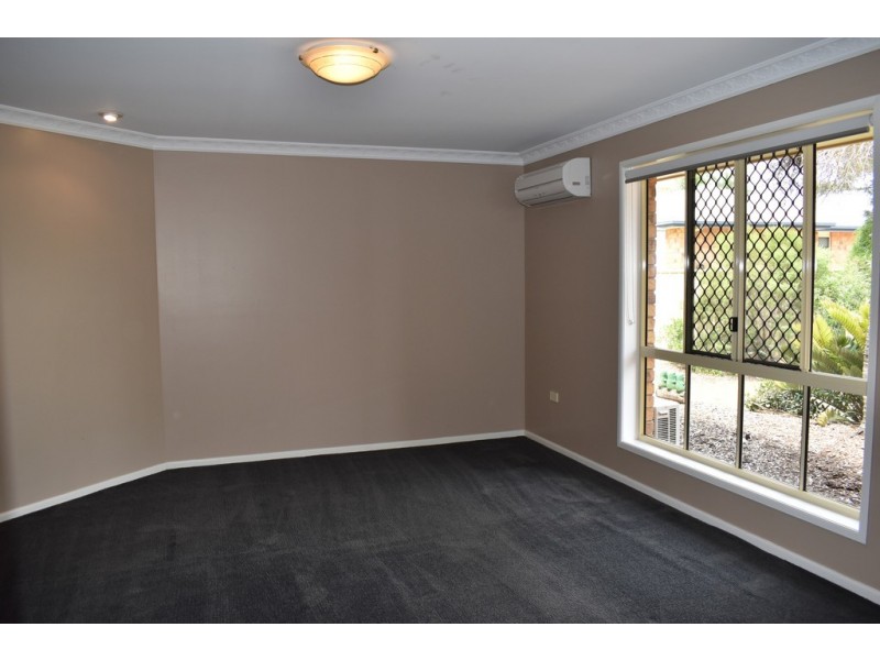 24 Whitchurch Road, Emerald QLD 4720