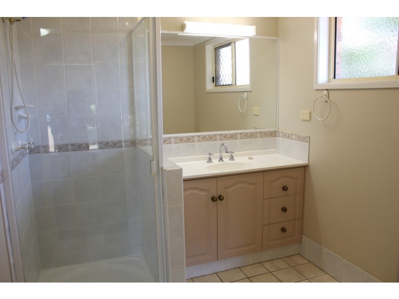 24 Whitchurch Road, Emerald QLD 4720