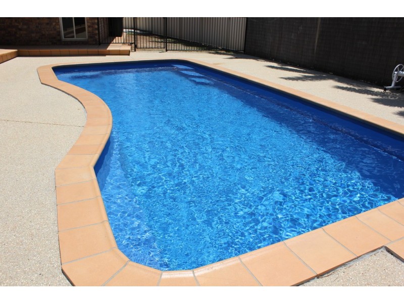 24 Whitchurch Road, Emerald QLD 4720