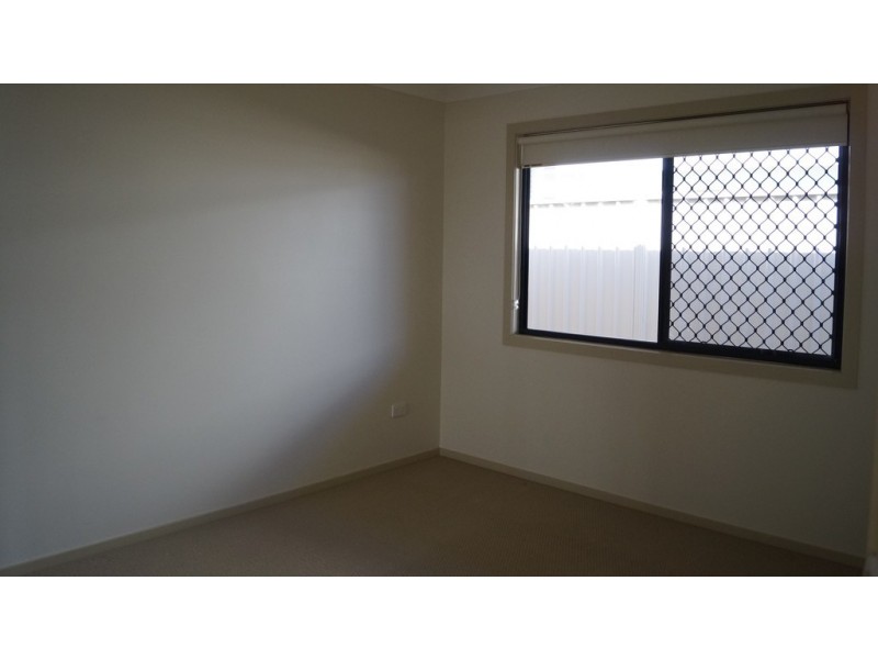 2/57 APPLICATION APPROVED Jeppesen Drive, Emerald QLD 4720