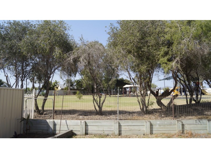 2/57 APPLICATION APPROVED Jeppesen Drive, Emerald QLD 4720