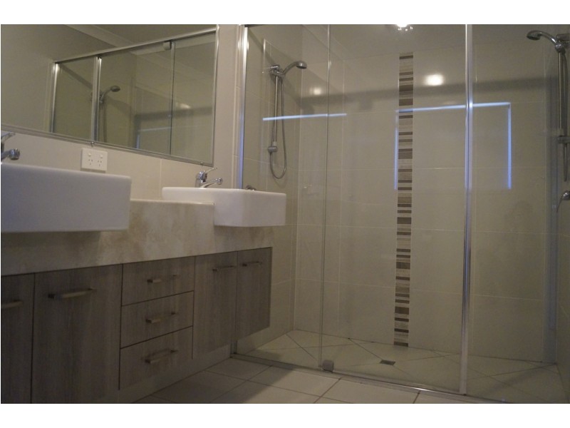 172 Opal Street, Emerald QLD 4720