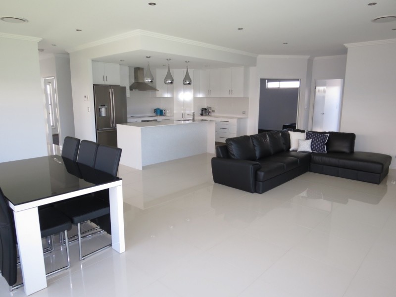 8 Sandown Street, Emerald QLD 4720