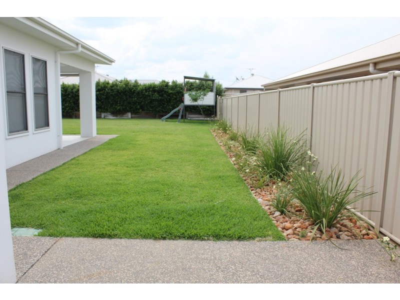 8 Sandown Street, Emerald QLD 4720