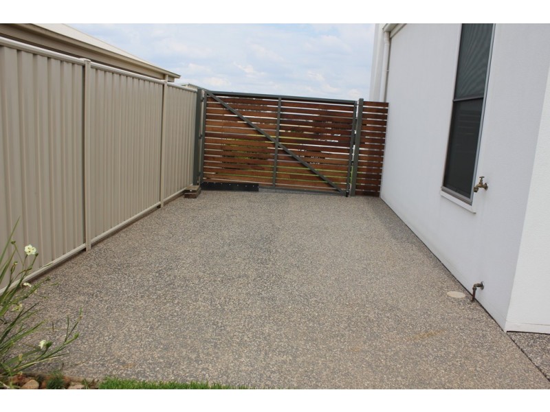 8 Sandown Street, Emerald QLD 4720