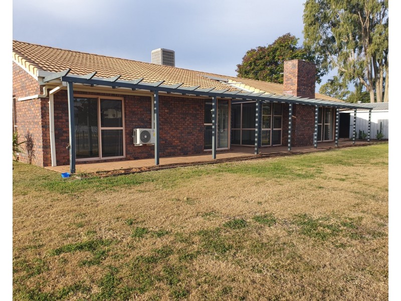 2 Martin Place, Emerald QLD 4720