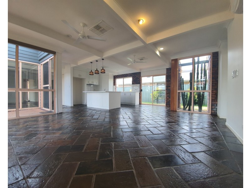 2 Martin Place, Emerald QLD 4720