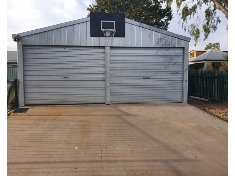2 Martin Place, Emerald QLD 4720
