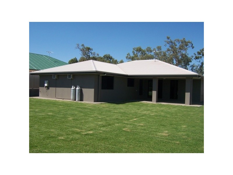 14 Pressler Road, Emerald QLD 4720