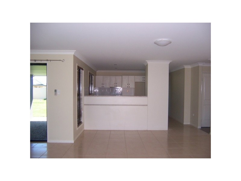 14 Pressler Road, Emerald QLD 4720