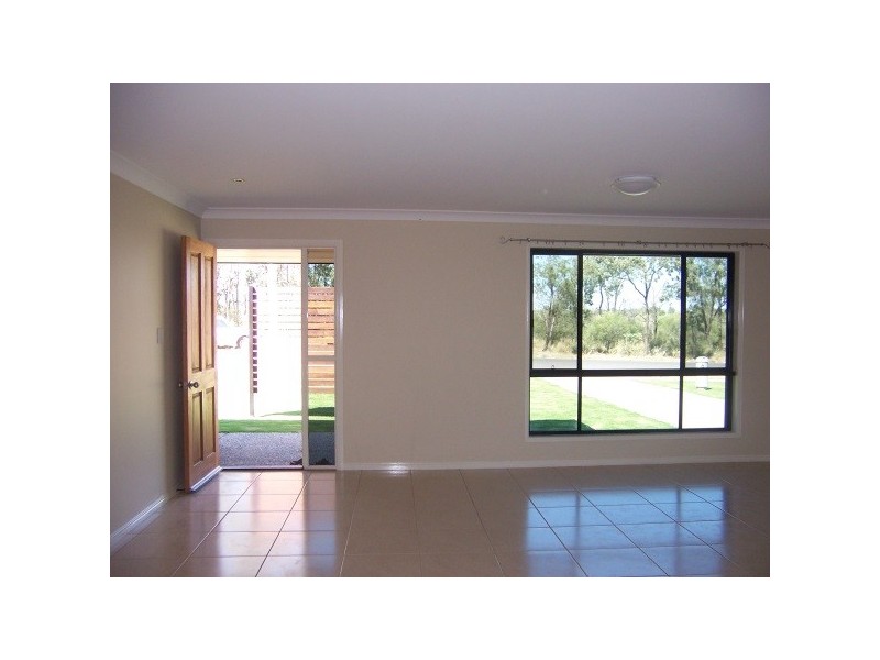 14 Pressler Road, Emerald QLD 4720