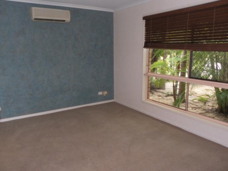 9 Fern Court, Emerald QLD 4720