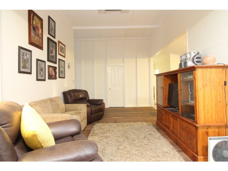 18 Rodeo Court, Emerald QLD 4720