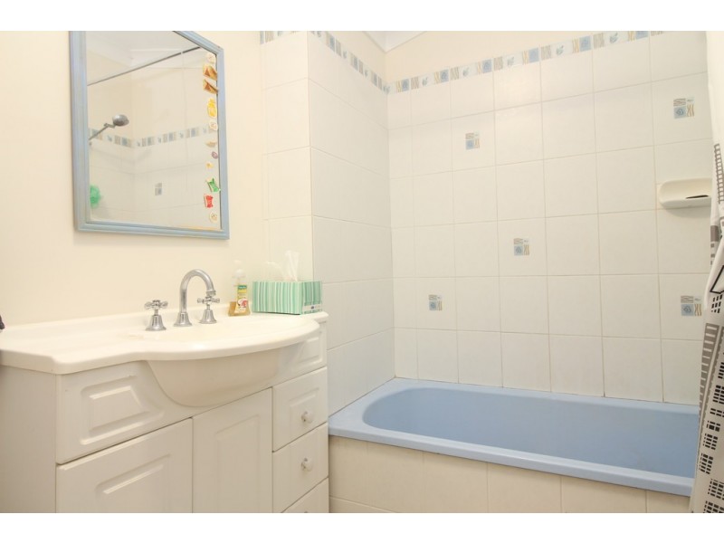 18 Rodeo Court, Emerald QLD 4720