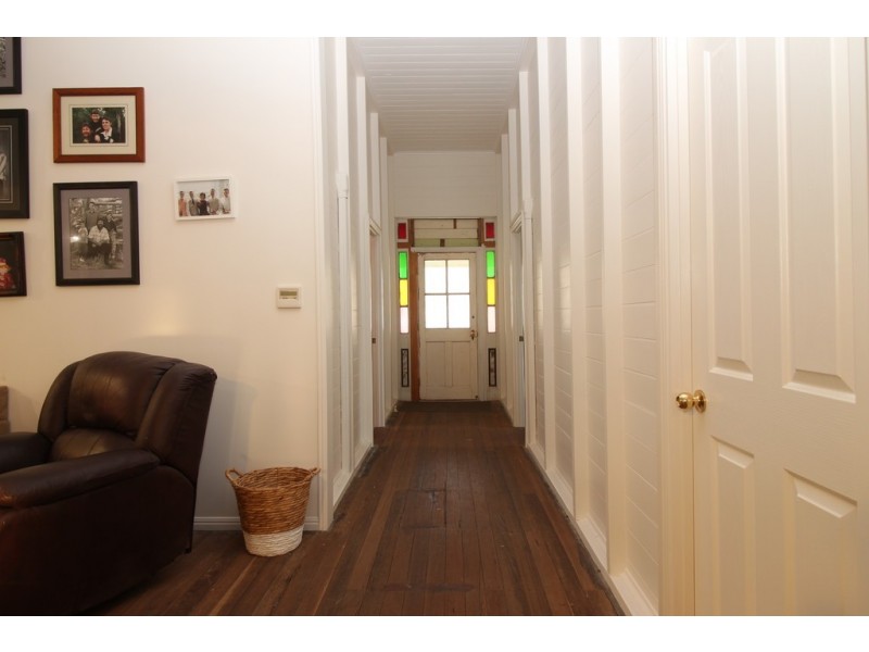 18 Rodeo Court, Emerald QLD 4720