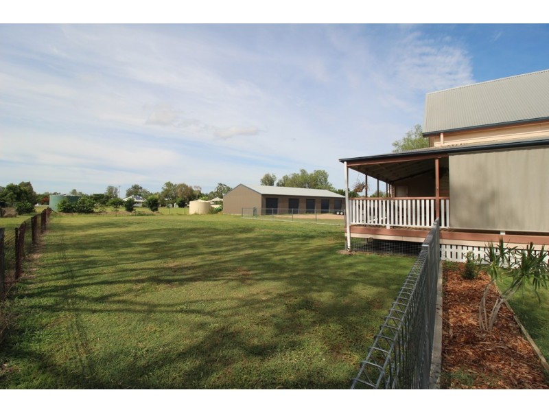 18 Rodeo Court, Emerald QLD 4720