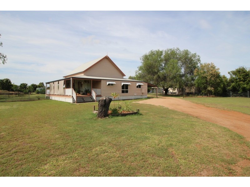 18 Rodeo Court, Emerald QLD 4720